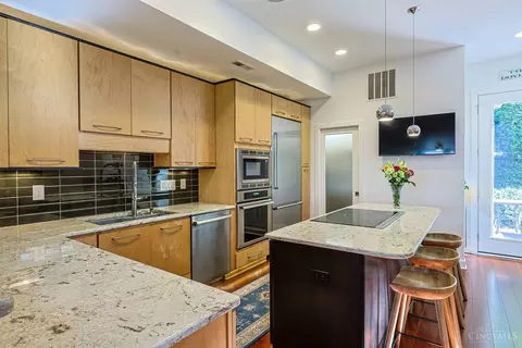 Kitchen - 502 Baum St, Cincinnati, OH 45202 photo 2 of 6