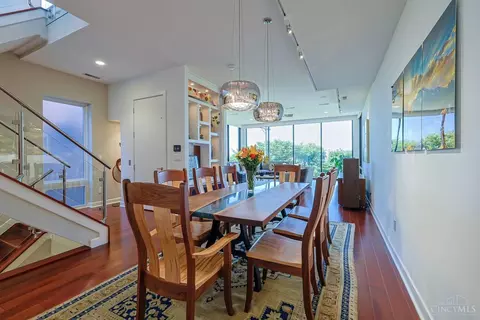 Dining - 502 Baum St, Cincinnati, OH 45202 photo 5 of 9