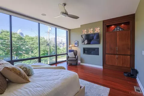 Bedroom - 502 Baum St, Cincinnati, OH 45202 photo 3 of 5