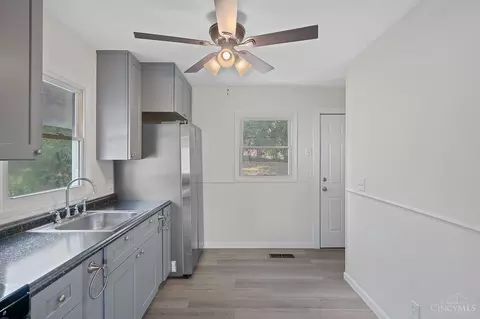 Kitchen - 1914 Ashbrook Dr, Cincinnati, OH 45238 photo 1 of 3