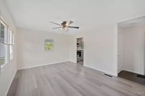 Living - 1914 Ashbrook Dr, Cincinnati, OH 45238 photo 3 of 4