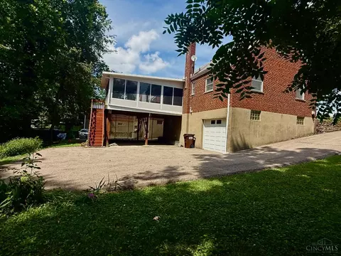 Exterior - 3177 Ebenezer Rd, Cincinnati, OH 45248 photo 3 of 13