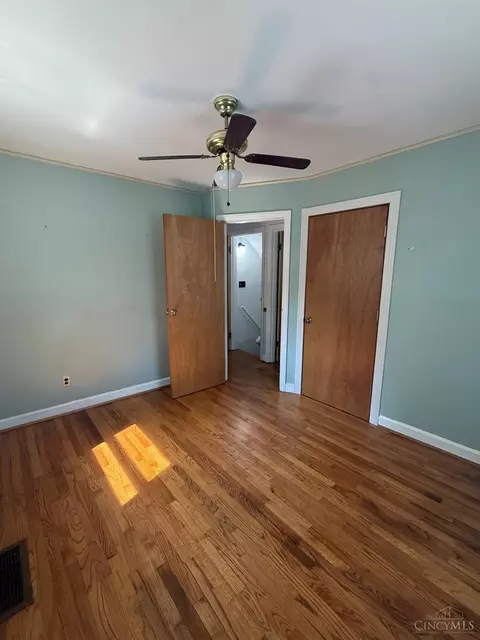 Bedroom - 3177 Ebenezer Rd, Cincinnati, OH 45248 photo 4 of 5