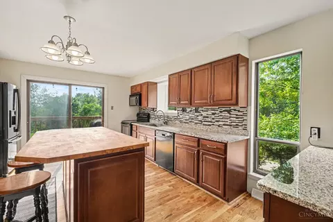 2420 Devils Backbone Rd, Cincinnati, OH 45233 photo 9