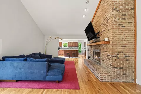2420 Devils Backbone Rd, Cincinnati, OH 45233 photo 7