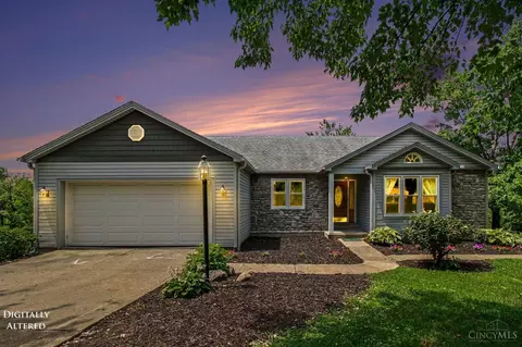 8293 Paddington Ct, West Chester, OH 45069