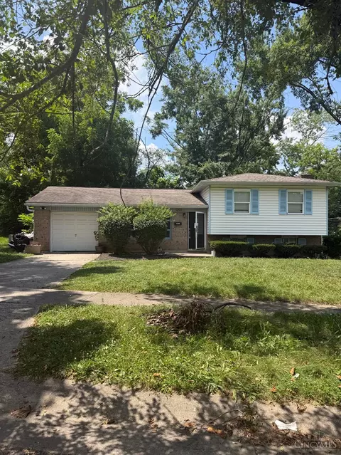 1207 Terry Ct, Lincoln Heights, OH 45215 photo 2