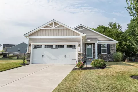 6639 Crystal Harbour Dr, Middletown, OH 45042