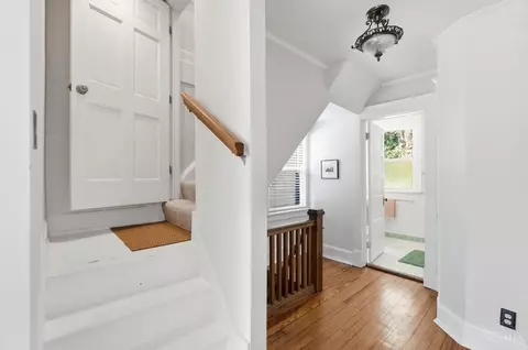 Entry Way - 3363 Morrison Ave, Cincinnati, OH 45220 photo 5 of 5
