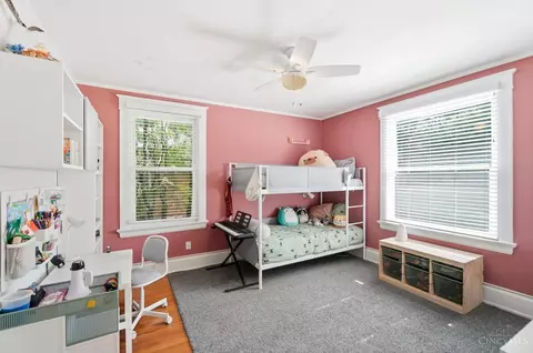 Bedroom - 3363 Morrison Ave, Cincinnati, OH 45220 photo 5 of 10