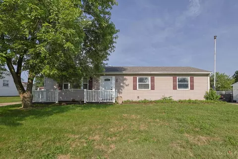 907 Arthur St, Trenton, OH 45067