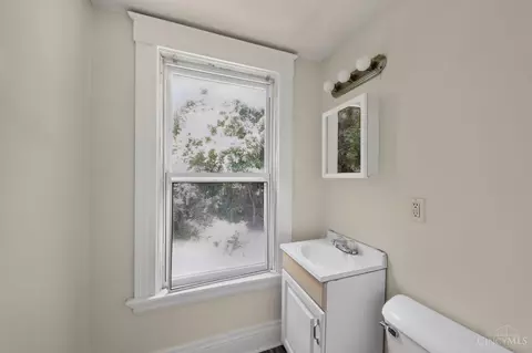 Bath - 4311 Normandy Ave, Cincinnati, OH 45227 photo 3 of 3
