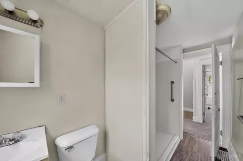 Bath - 4311 Normandy Ave, Cincinnati, OH 45227 photo 1 of 3