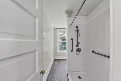 Bath - 4311 Normandy Ave, Cincinnati, OH 45227 photo 2 of 3