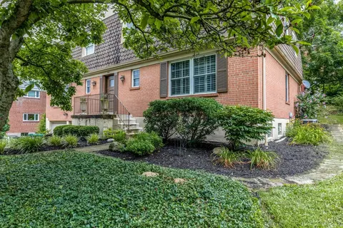 850 Van Dyke Ave, Cincinnati, OH 45226