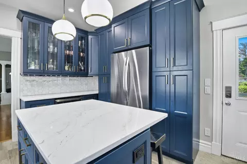 Kitchen - 2786 Markbreit Ave, Cincinnati, OH 45209 photo 3 of 7