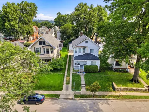 View/Area - 2786 Markbreit Ave, Cincinnati, OH 45209 photo 1 of 4
