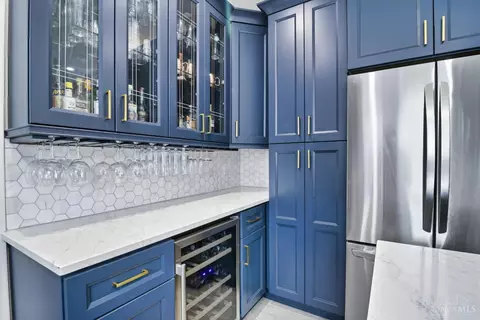 Kitchen - 2786 Markbreit Ave, Cincinnati, OH 45209 photo 4 of 7