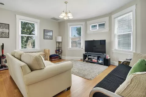 Living - 2786 Markbreit Ave, Cincinnati, OH 45209 photo 5 of 6