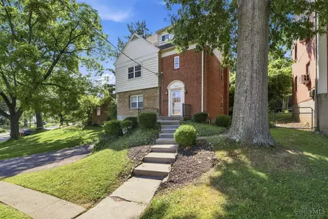 Exterior - 6239 Crestview Pl, Cincinnati, OH 45230 photo 2 of 10