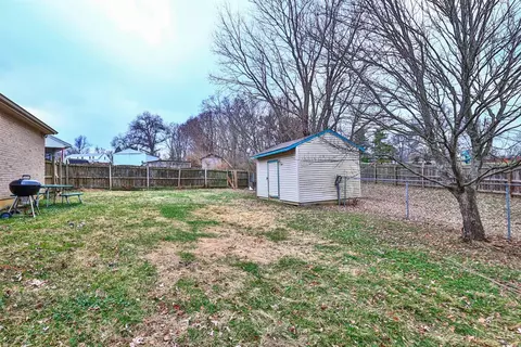 Exterior - 11835 Wincanton Dr, Cincinnati, OH 45231 photo 8 of 9