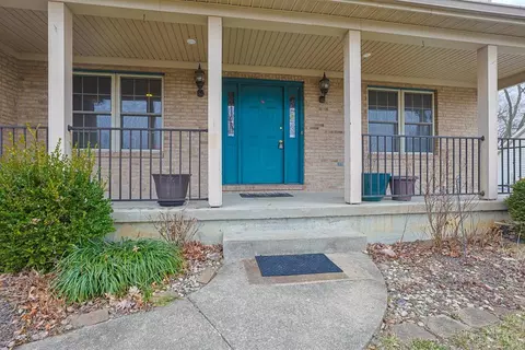 Exterior - 11835 Wincanton Dr, Cincinnati, OH 45231 photo 3 of 9