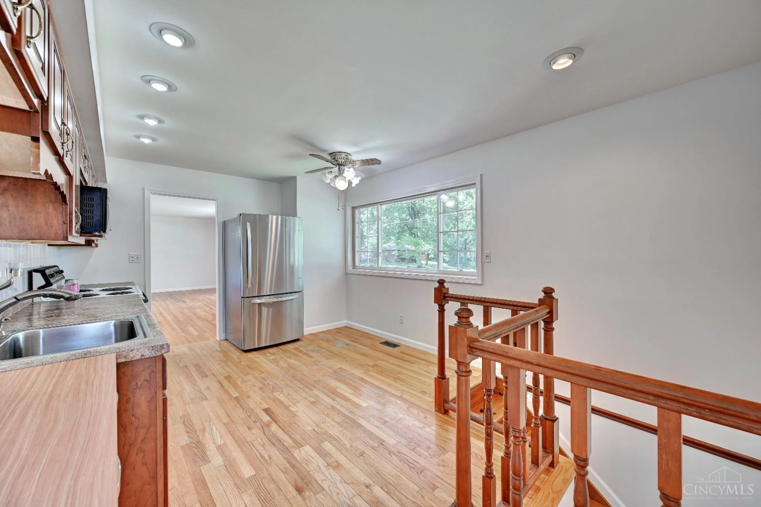 1063 Newcastle Dr, Cincinnati, OH 45231 photo 7