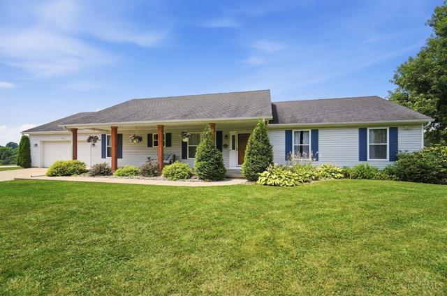 1055 Middleboro Rd, Oregonia, OH 45054