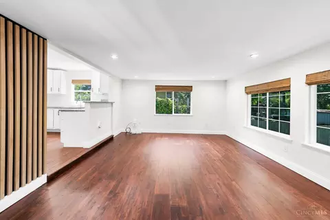 Living - 6923 Buckingham Pl, Cincinnati, OH 45227 photo 4 of 5