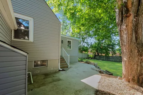 Exterior - 6923 Buckingham Pl, Cincinnati, OH 45227 photo 9 of 17