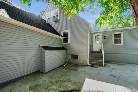 Exterior - 6923 Buckingham Pl, Cincinnati, OH 45227 photo 8 of 17