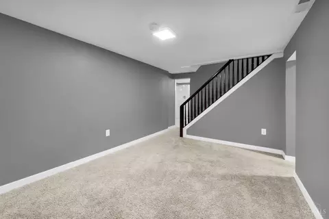 Living - 6923 Buckingham Pl, Cincinnati, OH 45227 photo 5 of 5