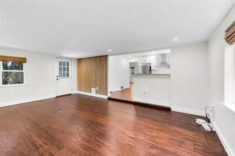 Living - 6923 Buckingham Pl, Cincinnati, OH 45227 photo 3 of 5