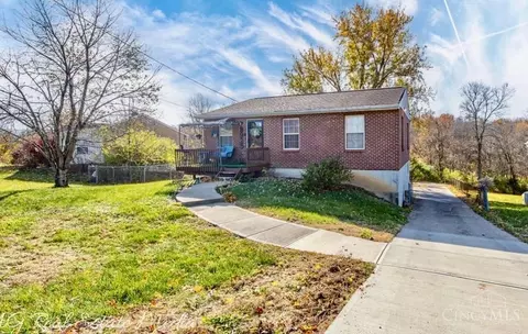 8925 Pippin Rd, Cincinnati, OH 45251