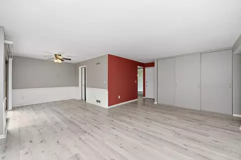 Living - 35 Stillmeadow Dr, Pierce Twp, OH 45102 photo 5 of 8