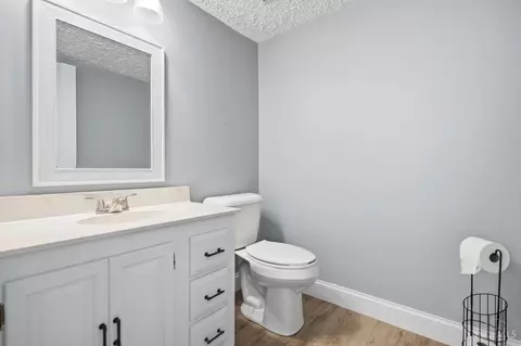 Bath - 7258 Galbraith Rd, Cincinnati, OH 45243 photo 1 of 6