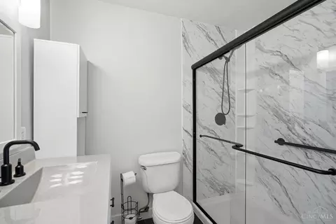 Bath - 7258 Galbraith Rd, Cincinnati, OH 45243 photo 3 of 6
