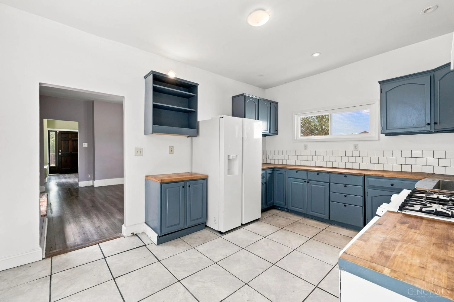 Kitchen - 2530 Hemlock St, Cincinnati, OH 45206 photo 2 of 3