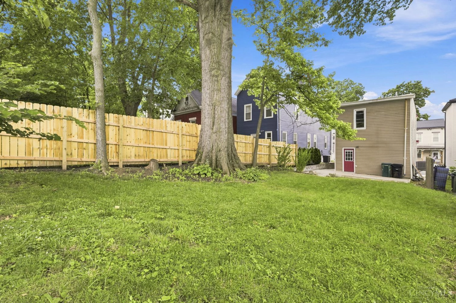 Exterior - 2530 Hemlock St, Cincinnati, OH 45206 photo 4 of 4