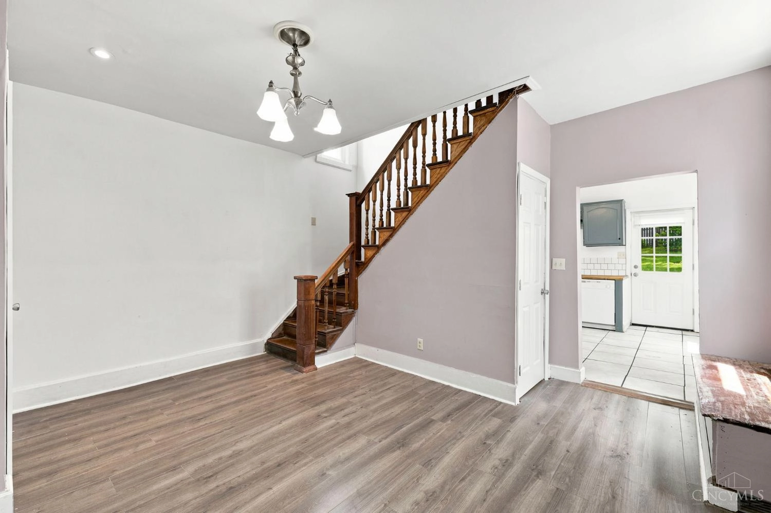 Entry Way - 2530 Hemlock St, Cincinnati, OH 45206 photo 1 of 3