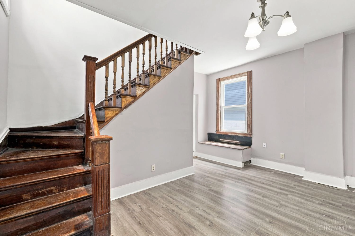 Entry Way - 2530 Hemlock St, Cincinnati, OH 45206 photo 3 of 3