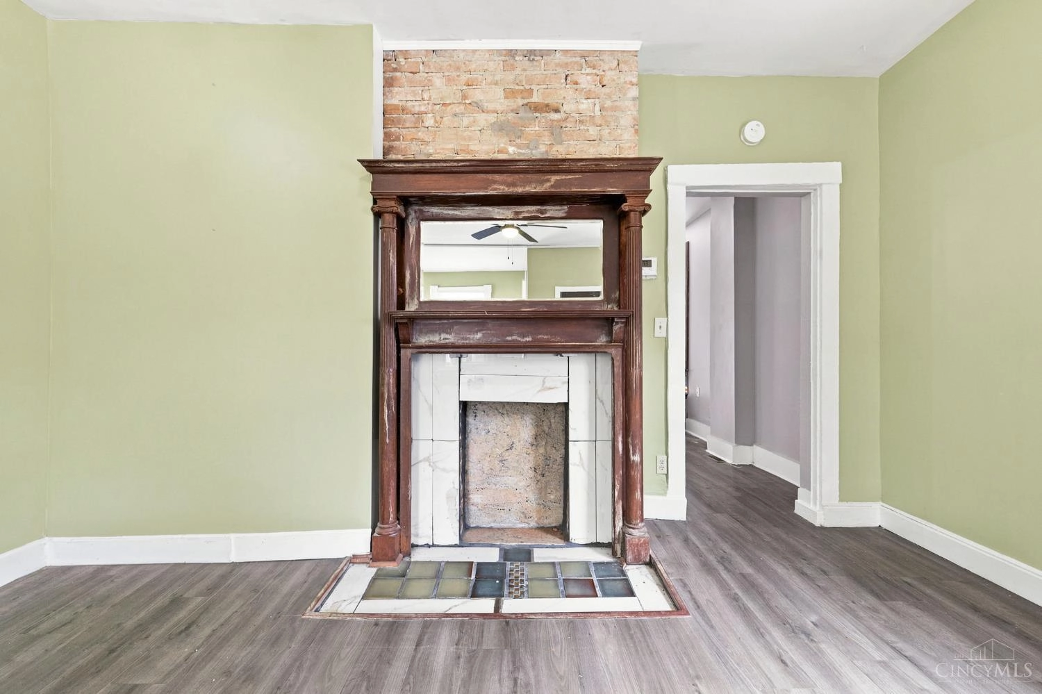 Living - 2530 Hemlock St, Cincinnati, OH 45206 photo 1 of 3