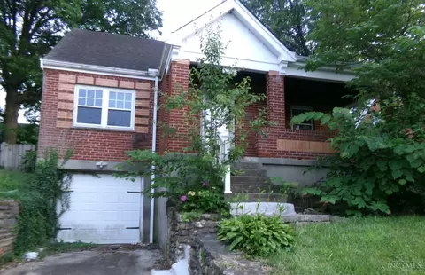 4309 St Martins Pl, Cheviot, OH 45211
