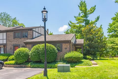 Exterior - 491 Halifax Cir, Cincinnati, OH 45244 photo 2 of 14