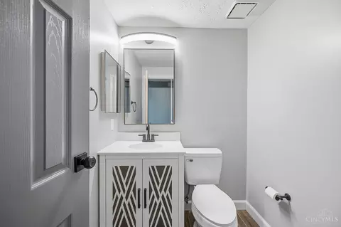 Bath - 491 Halifax Cir, Cincinnati, OH 45244 photo 3 of 3