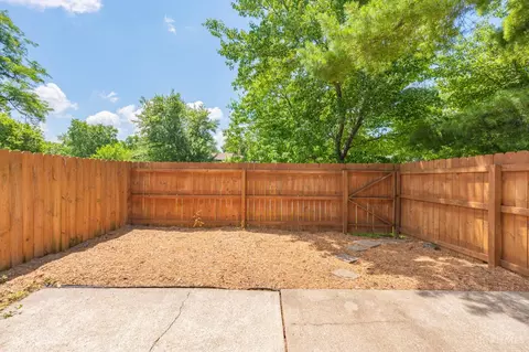 Exterior - 491 Halifax Cir, Cincinnati, OH 45244 photo 12 of 14
