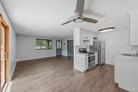 Living - 491 Halifax Cir, Cincinnati, OH 45244 photo 5 of 5