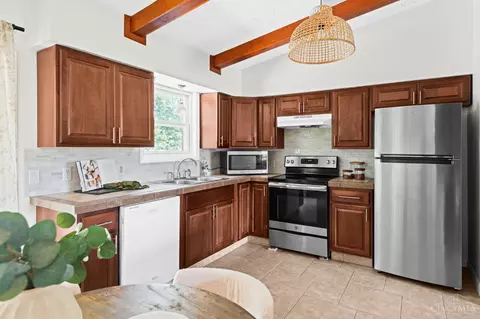 Kitchen - 2502 St Rt 28, Pleasant Plain, OH 45162 photo 4 of 4