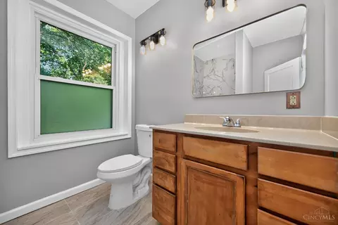 Bath - 904 Locust Corner Rd, Cincinnati, OH 45245 photo 1 of 3