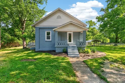 Exterior - 904 Locust Corner Rd, Cincinnati, OH 45245 photo 1 of 13